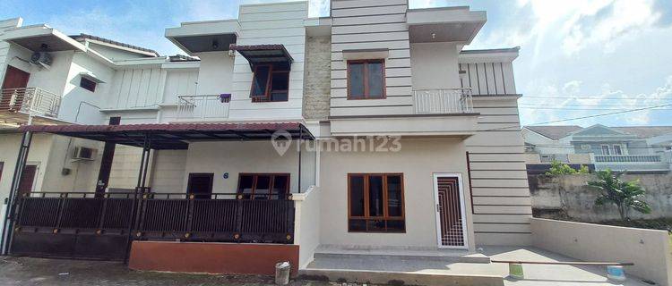 Rumah Dua Lantai Harga Murah Di Medan Johor 1