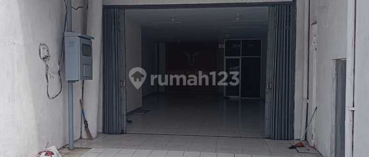 For Rent: Shop House on Banyu Urip Street, Surabaya 1