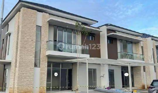 Disewakan Rumah Pik2 Luas 10x15 Hook Cluster Danau 1