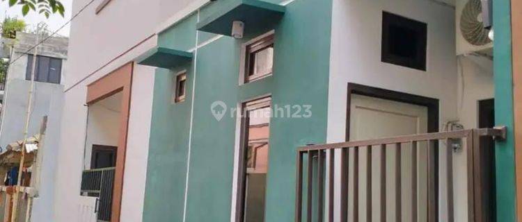 Rumah 2 Lantai Di Kawasan Bisnis Salemba Jakarta Pusat  1