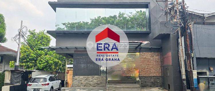 Gedung Menarik Di Kemang 1