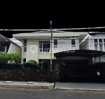 Rumah 2 lantai bagus di kedoya baru, Jakarta Barat 1