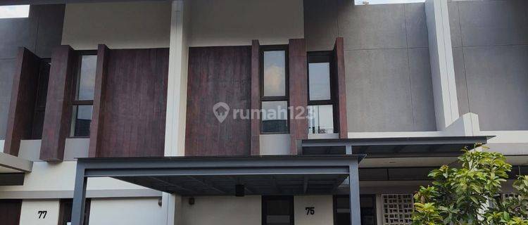 Rumah Disewakan Cepat  Di Cluster Flora, Summarecon 1