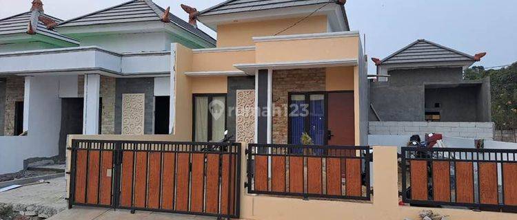 Modal 1jt Dapet Rumah,rumah Ready,5 Menit Ke Grandwisata,asri. 1