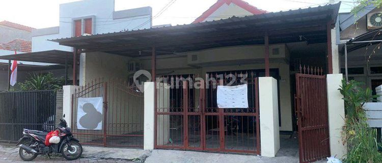 Houses in Nirwana Wonorejo can be used as employee dormitories in Surabaya. 1