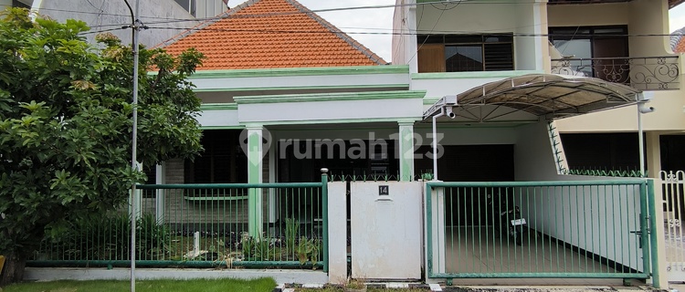 House near Campus B Unair in Manyar Kartika, sold CHEAP with SHM 1