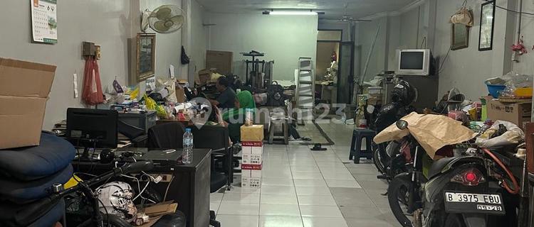 FOR SALE SHOPHOUSE IN SALEMBA 1