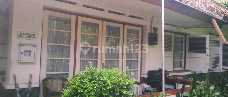 Dutch House on Mainroad Riau Bandung, Suitable for Business 1