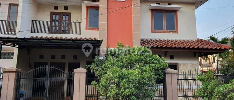 For Sale: 8-Room Boarding House, Buah Batu Wing, Bandung 1