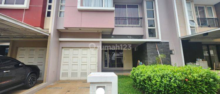 Disewakan Rumah 2 Lantai Semi Furnished Di The Spring Gading Serpong 1