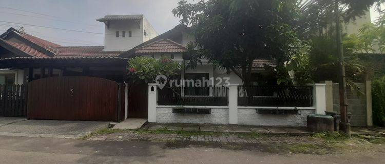 Rumah Siap Huni Pondok Nirwana Merr 2 Lantai Hadap Selatan 1