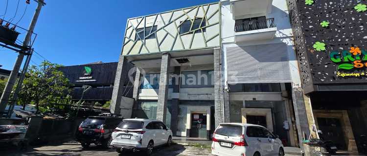 For Sale - 2 Shophouses Combined into 1 | Strategic Location Sunset Road 1