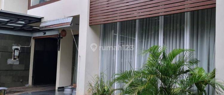 Rumah 2lantai semifurnished siap huni modern classic di PI 1