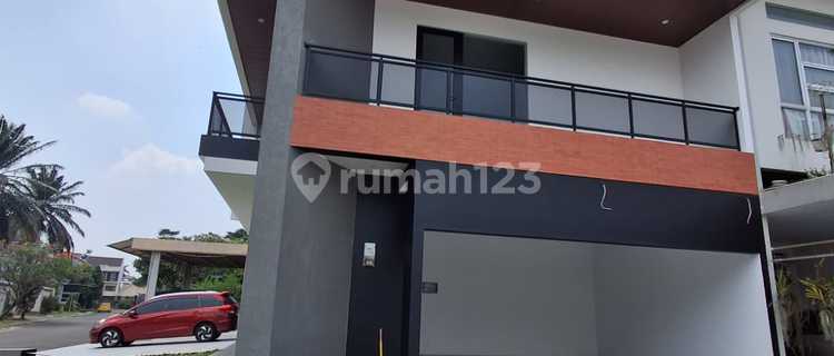 Modern Luxury 3-Story House + Elevator in Sutera Flamboyan Alamsutera 1