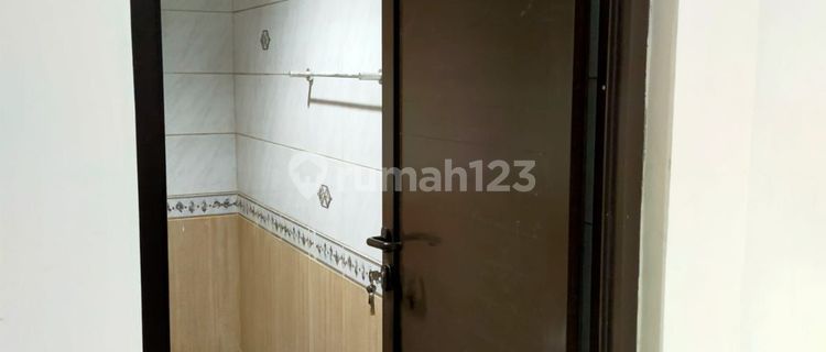 Rumah Siap Huni di Permata Buana Luas 9X20 M. Full Furnish. 1