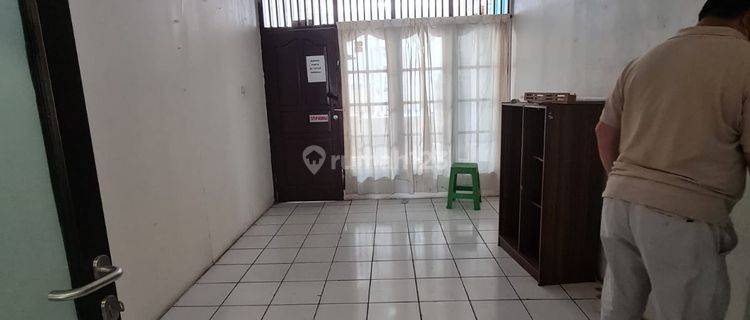 Ruang Usaha Strategis di Jl Panjang Kedoya Selatan, Jakarta Barat. 1