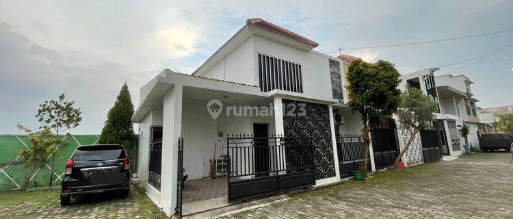 Rumah 1,5 Lantai Di Cluster Jln. Mangesti Raya, Gentan, Solo 1