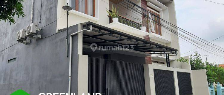 RUMAH BARU BAGUS 2 LANTAI DI MANAHAN SOLO 1