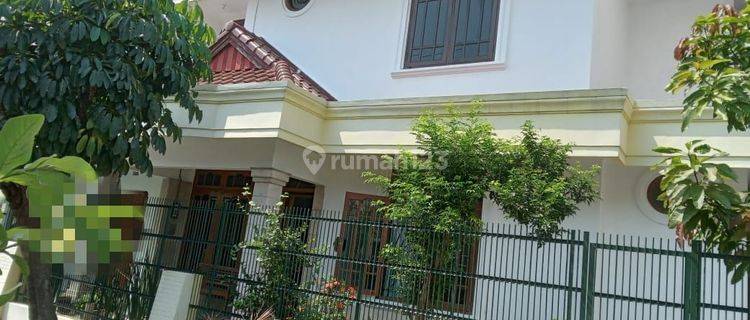 Rumah 2 Lantai Luas Di Sumber Banjarsari Solo 1