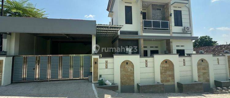 Rumah Mewah 2 Lantai Full Furnish Di Kartasura 1