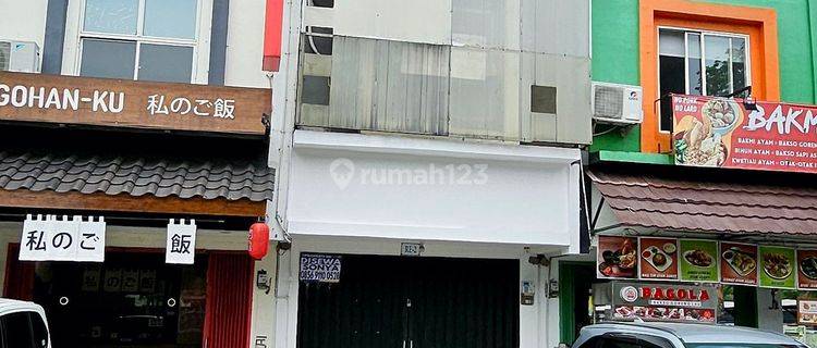 Ruko pasar 8 hadap jalan lokasi strategis dekat pintu masuk, ramai pagi dan malam  disewakan segera 1