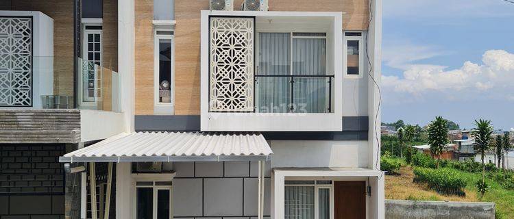 Rumah 2 lantai modern kota batu dekat taman bunga jatimpark 4 1