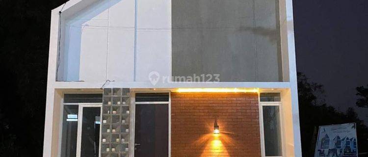 Rumah bagus mezzaine 1.5 lantai lokasi strategis dekat universitas brawijaya malang  1