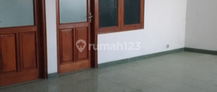 Rumah 2lantai Cocok Kantor Klinik  1
