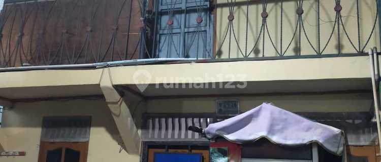 Rumah Mungil Di Jl. Tali Jakbar 1