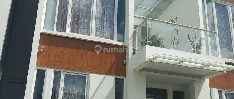 Rumah Mewah Furnis Dekat Stasiun Dan Jogja City Mall 1