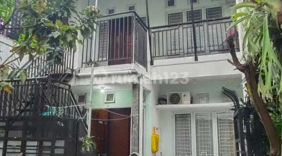 Nice House near Station and Mall - Bintaro Sector 5, Negotiable Price! 1