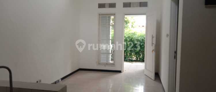CHEAP! Minimalist House in Graha Bintaro 1