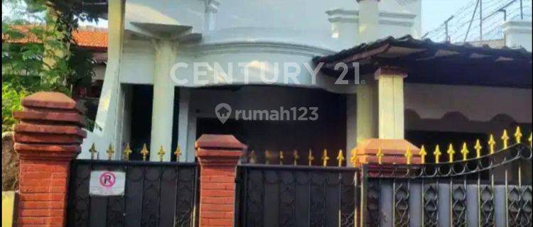 DISEWAKAN RUMAH CEMPAKA PUTIH AKSES 2 MOBIL SIAP HUNI 1