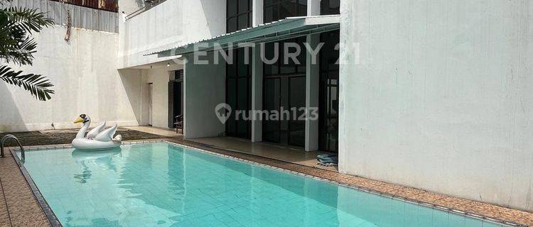 Rumah Mewah Dgn Swimming Pool Di Bangka, Jakarta Selatan  1