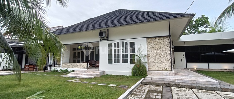 Rumah Satu Lantai Siap Huni Di Jl Kapuas Padang 1