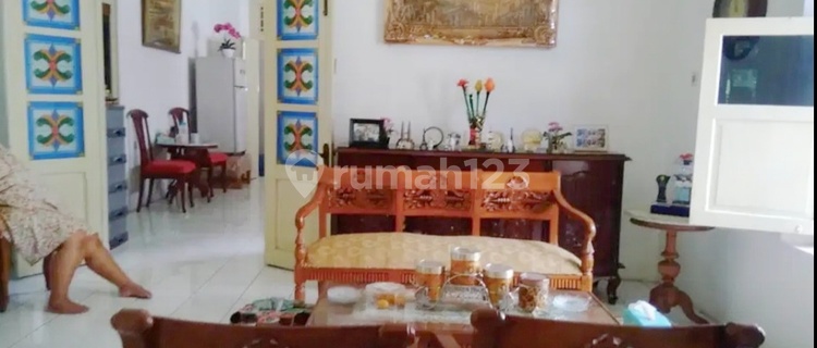 Rumah Jalan Sumatera Pusat Kota Madiun Bangunan Bagus Terawat Model Klasik Kuno 1
