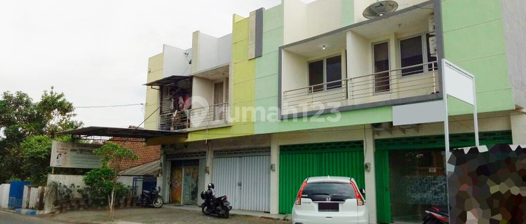 Affordable 2-story shophouse in Mojokerto, installments available, strategic location near ACE, Mixue, Pizza Hut.