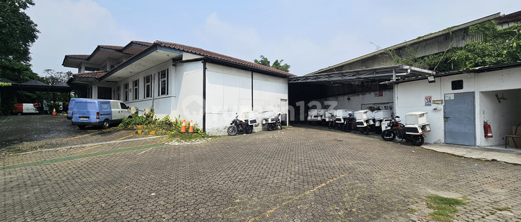 For Sale: Super Strategic Land and Building in Raden Saleh, Karang Tengah, Tangerang 1