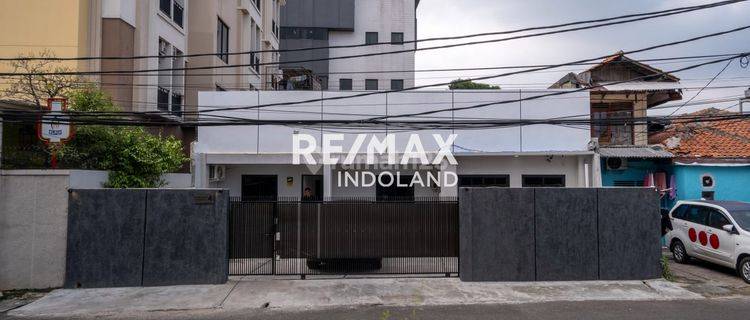 Jual Rumah Kost Strategis 1 Lantai Di Mampang Prapatan Jakarta Selatan 1