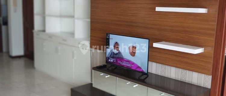 For Sale and Rent Premium 3 Bedroom Apartments Royal Mediterania 1