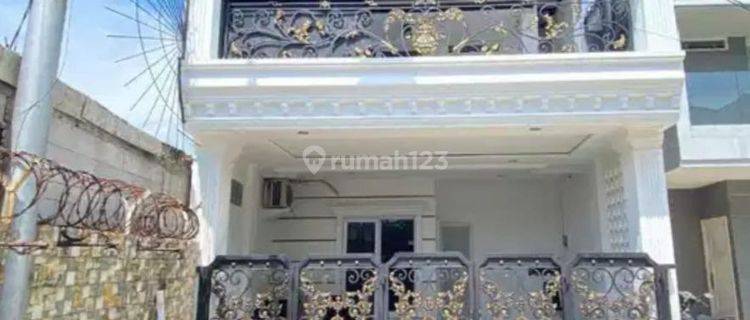 Rumah 2 lantai Town House Meruya Park Residence Meruya Jakarta Barat 1