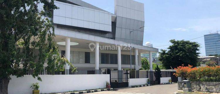 Jual Cepat Gedung Perkantoran Strategis di Jl. Angkasa Raya  1