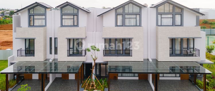 Aesthetically Designed House with Strategic Location in Makassar 1