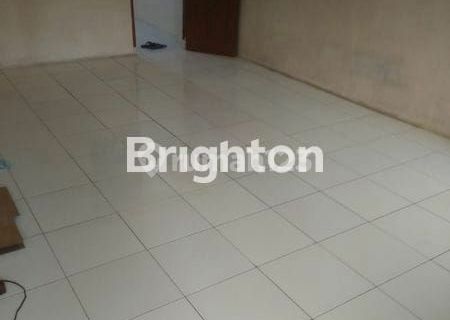 Nice 3-story shophouse, Kedoya Raya 1