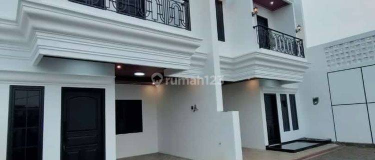 Dijual Rumah Baru 3 Menit Mall Exchange Classic Modern  SHM 1