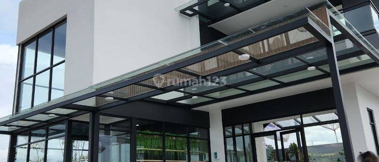 Ruko Hampton At Manhattan District Boulevard Gading Serpong 1