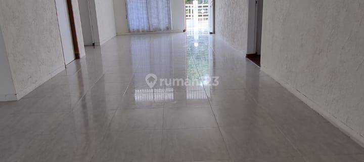 Rumah 1 Lantai Rapi Luas 270 Sektor 1a Gading Serpong 1