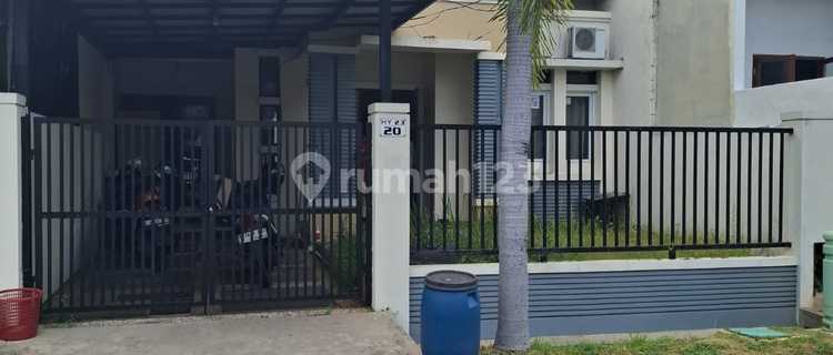 Nice &amp; Ready-to-Live House in Aralia Cluster, Harapan Indah, Bekasi 1