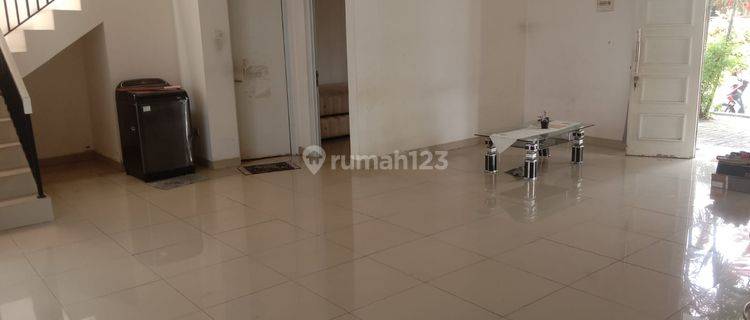 Rumah Kontrakan 2 Lantai Bagus Unfurnished SHM di Cluster Lavaletta, Tangerang 1