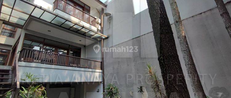 Rumah Lux Minimalis Full Furnished di Setra Duta, Bandung 1